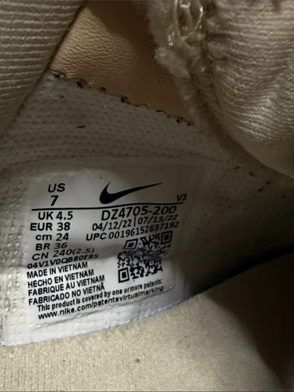 Nike Low-Top Sneakers in Cream & Dusty Pink